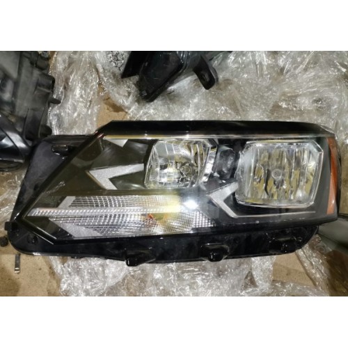 Фара передняя левая VW Passat b8 USA галоген 561941005F, 561-941-005-F купить на разборке в Киеве в Одессе в Виннице