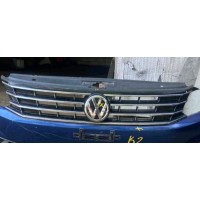 Решетка радиатора grill под радар круиз VW Passat b8 16-19 NMS USA 561853651HOQE 561-853-651-H-OQE купить на разборке в Киеве в Одессе в Виннице отправляем в другие города