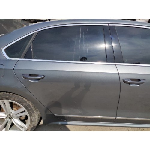 Дверь задняя правая серая LD7X голая VW Passat b8 16-19 NMS USA 561833056C, 561-833-056-C купить на разборке в Киеве в Одессе в Виннице
