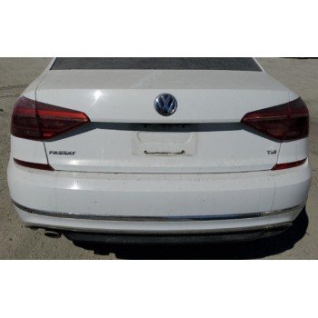 Крышка багажника белая LC9A голая VW Passat b8 16-19 NMS USA 561827025J 561-827-025-J купить на разборке в Киеве в Одессе в Виннице отправляем в другие города