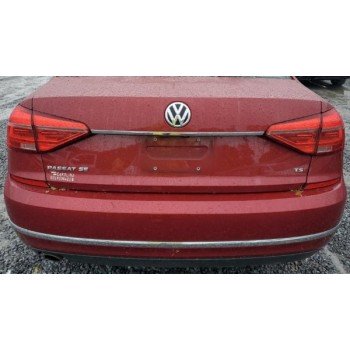 Крышка багажника красная голая VW Passat b8 16-19 NMS USA 561827025J 561-827-025-J купить на разборке в Киеве в Одессе в Виннице отправляем в другие города