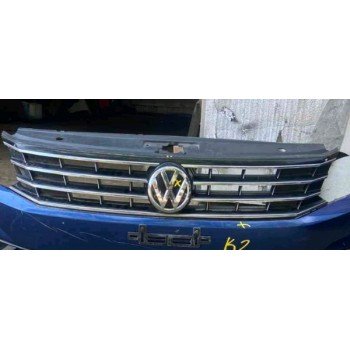 Решетка радиатора grill под радар круиз VW Passat b8 16-19 NMS USA 561853651HOQE 561-853-651-H-OQE купить на разборке в Киеве в Одессе в Виннице отправляем в другие города