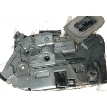 Замок двери задней правой VW Passat b7 USA 11-15 NMS 5K4839016AH 5K4-839-016-AH купить на разборке в Киеве в Одессе в Виннице отправляем в другие города