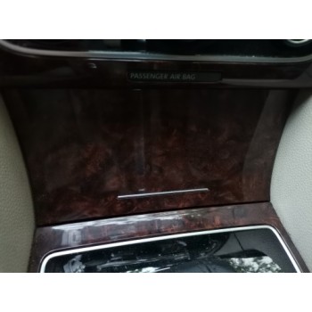 Бокс карман центральной консоли VW Passat b7 USA под дерево 561863284 561-863-284 купить на разборке в Киеве в Одессе в Виннице отправляем в другие города