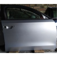 Дверь передняя правая серебро LA7W голая VW Passat B7 USA 561831056G 561-831-056-G купить на разборке в Киеве в Одессе в Виннице отправляем в другие города