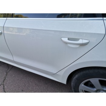 Дверь задняя левая белая LB9A голая VW Passat B7 USA 561833055C 561-833-055-C купить на разборке в Киеве в Одессе в Виннице отправляем в другие города