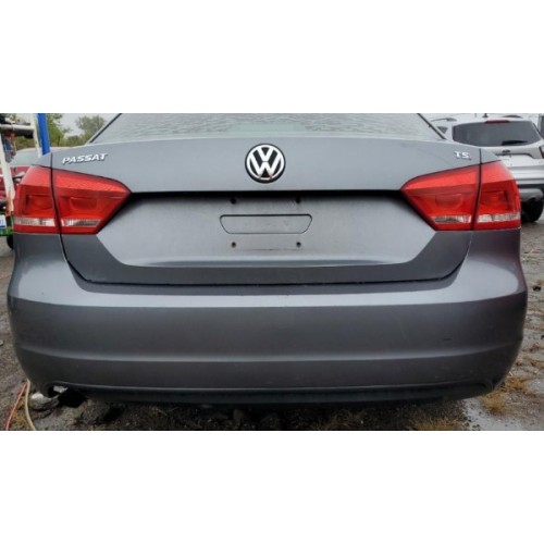 Крышка багажника серая LD7X голая VW Passat B7 USA 561827025D, 561-827-025-D купить на разборке в Киеве отправляем в другие города