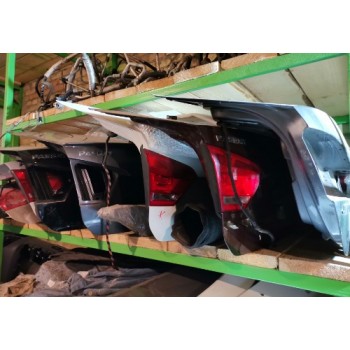 Крышка багажника голая VW Passat B7 USA 561827025D 561-827-025-D купить на разборке в Киеве в Одессе в Виннице отправляем в другие города