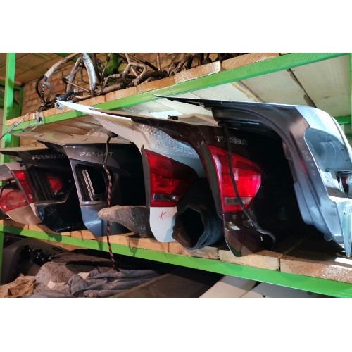 Крышка багажника голая VW Passat B7 USA 561827025D, 561-827-025-D купить на разборке в Киеве отправляем в другие города