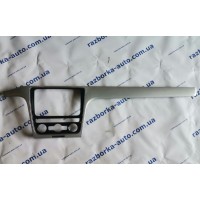 Накладка торпеды центр декор под алюминий VW Passat b7 USA 11-15 NMS 561858336 561-858-336 купить на разборке в Киеве в Одессе в Виннице отправляем в другие города