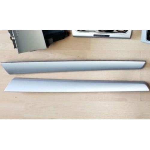 Накладка задняя правая двери VW Passat b7 USA под алюминий 561867420, 561-867-420 купить на разборке в Киеве отправляем в другие города