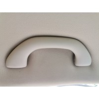 Ручка потолка передняя левая VW Passat b7 USA беж 561857607BY20 561-857-607-B-Y20 купить на разборке в Киеве в Одессе в Виннице отправляем в другие города