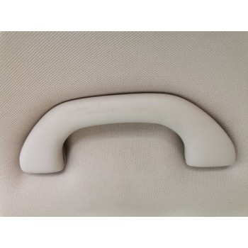 Ручка потолка передняя правая VW Passat b7 USA беж 561857607BY20 561-857-607-B-Y20 купить на разборке в Киеве в Одессе в Виннице отправляем в другие города