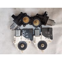 Моторчик стеклоподъемника передней правой двери VW Passat B7 561837462D 561-837-462-D 561837462-D купить на разборке в Киеве в Одессе в Виннице отправляем в другие города Моторчик стеклоподъемника передней правой двери VW Passat B7 561837462D 561-837-462-D 561837462-D купить на разборке в Киеве в Одессе в Виннице отправляем в другие города