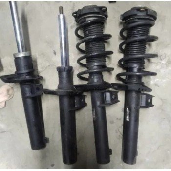Амортизатор передний левый VW Passat b7 b8 USA 561413031K 561-413-031-K купить на разборке в Киеве в Одессе в Виннице отправляем в другие города
