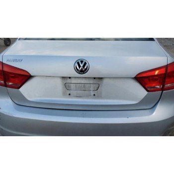 Крышка багажника серебро LA7W голая VW Passat B7 USA 561827025D 561-827-025-D купить на разборке в Киеве в Одессе в Виннице отправляем в другие города