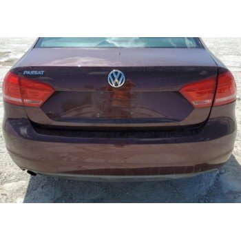 Крышка багажника бордовая LQ3Z голая VW Passat B7 USA 561827025D 561-827-025-D купить на разборке в Киеве в Одессе в Виннице отправляем в другие города