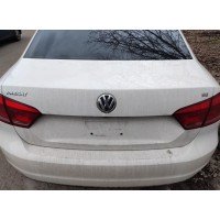 Крышка багажника белая LB9A голая VW Passat B7 USA 561827025D 561-827-025-D купить на разборке в Киеве в Одессе в Виннице отправляем в другие города