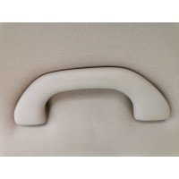 Ручка потолка передняя правая VW Passat b7 USA беж 561857607BY20 561-857-607-B-Y20 купить на разборке в Киеве в Одессе в Виннице отправляем в другие города