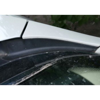 Уплотнитель решетки дворников правый VW Passat b7 USA 11-15 NMS 561819448B9B9 561-819-448-B-9B9 купить на разборке в Киеве в Одессе в Виннице отправляем в другие города